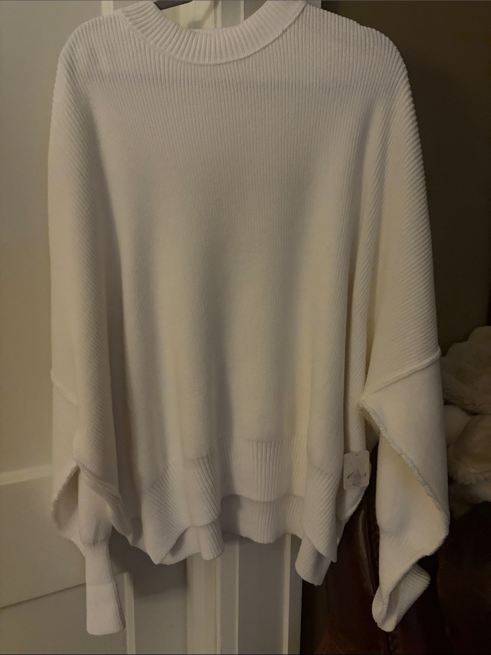 NWT FREE PEOPLE Easy Street Tunic Sweater
Size M Painted White